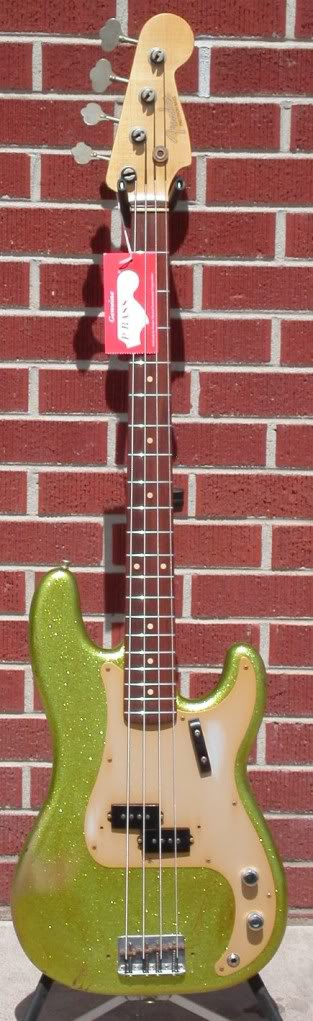 Fender2008CustomShopTeam-built-one-.jpg