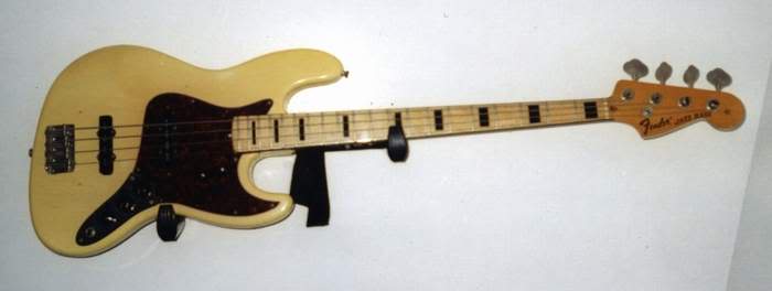 Fender72Jazz.jpg
