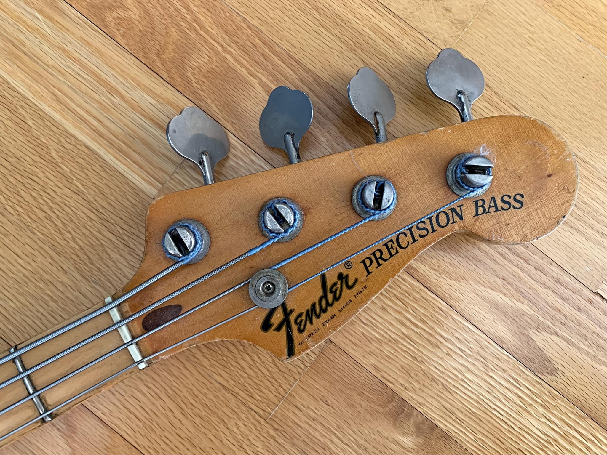 Fender_1972_Precision_Bass_2.jpg