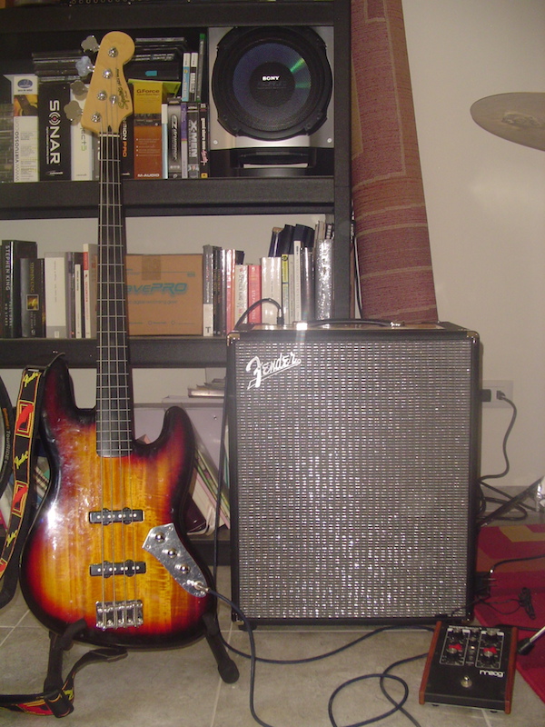 fender_bass_1.jpg