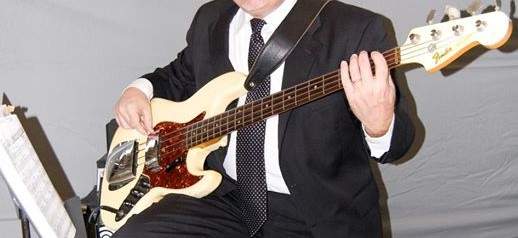 Fender_Bass_2.jpg