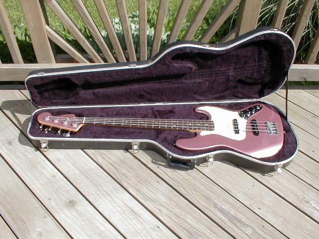 fender_jazz_burg.JPG