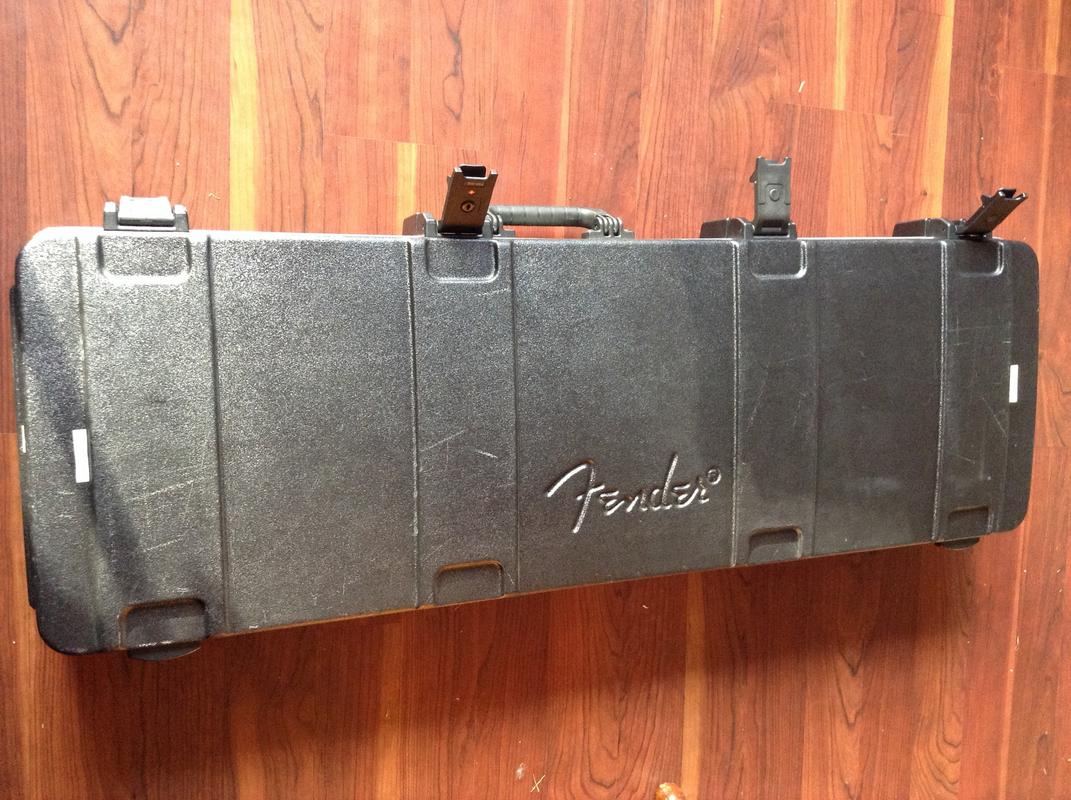 Fender_SKB_Case.jpg