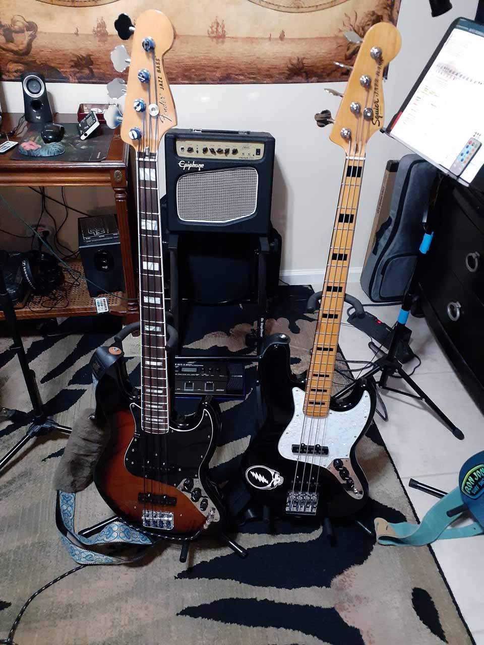 Fender_Squier.jpg