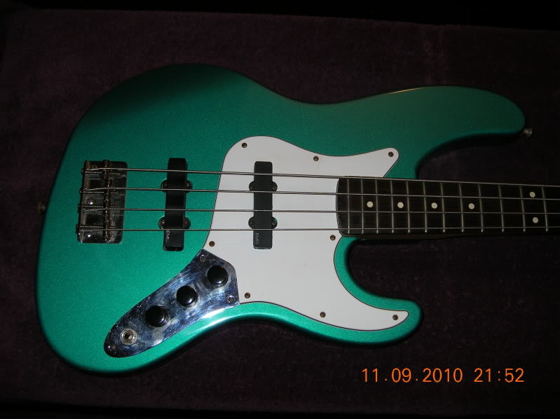FenderAmericanJazz003.jpg