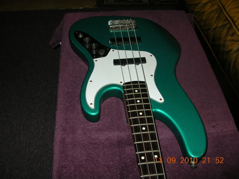 FenderAmericanJazz005.jpg