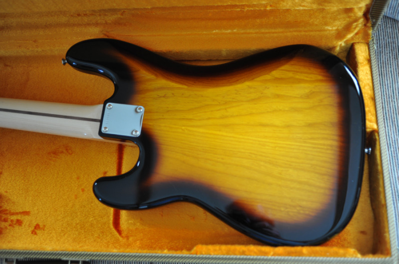 FenderCS59PBass07A.jpg