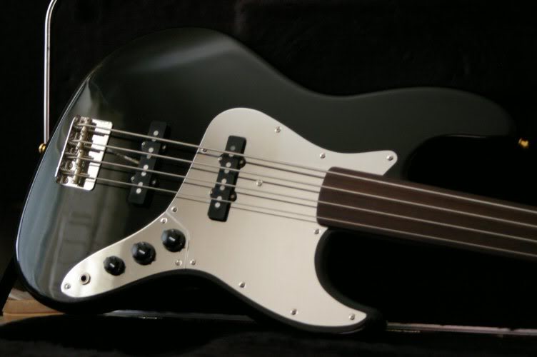 FenderJ-bass_body5.jpg