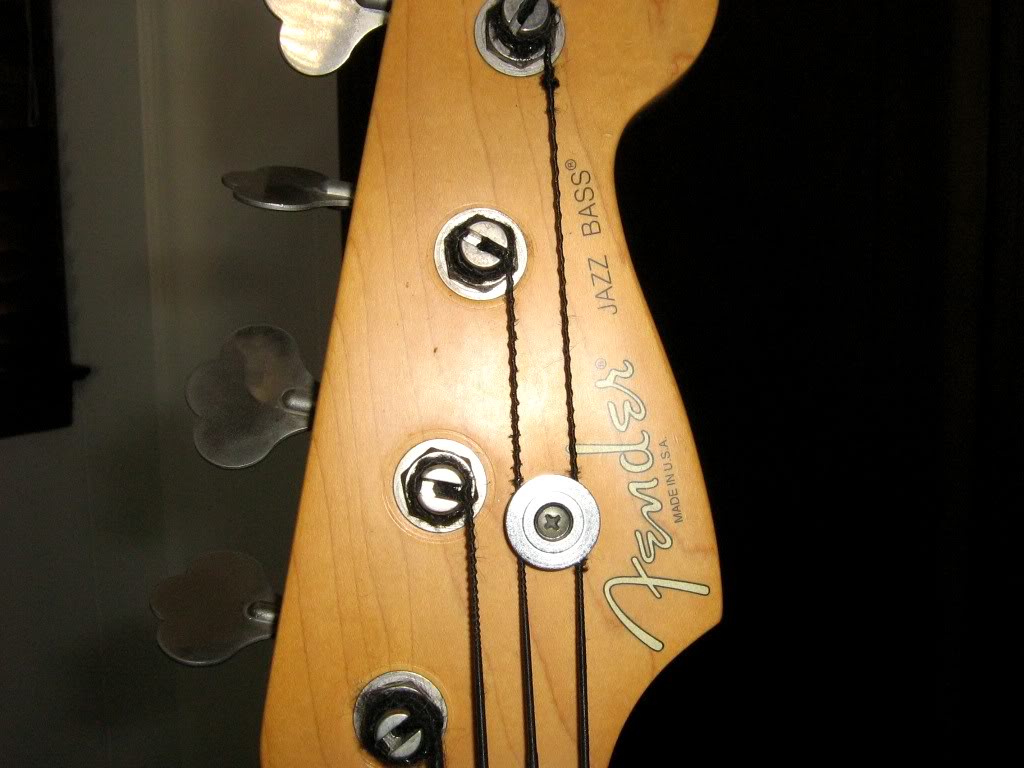 FenderJazzBass002.jpg