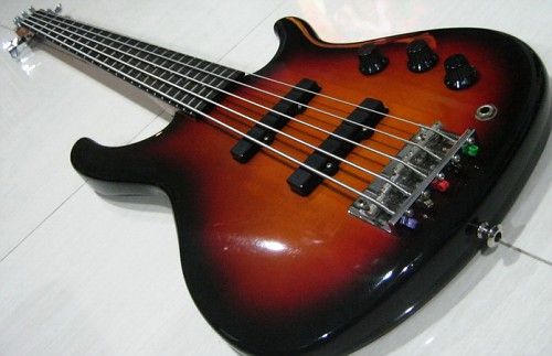 FenderMB56-vi.jpg