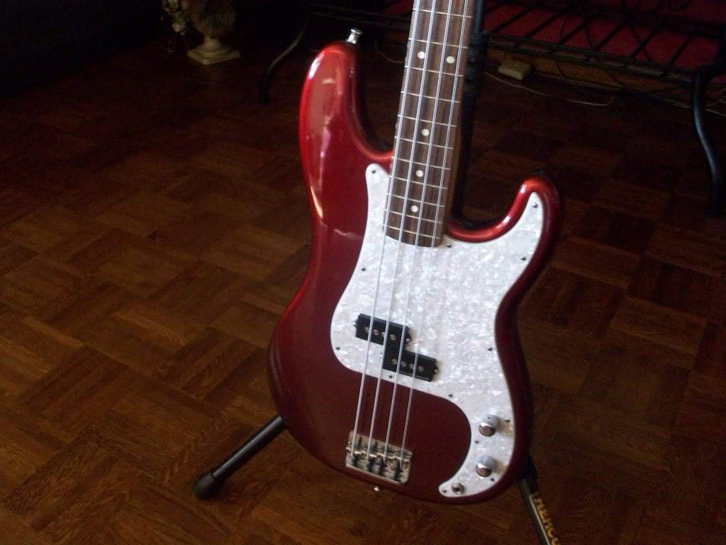 FenderMIAPBass004.jpg