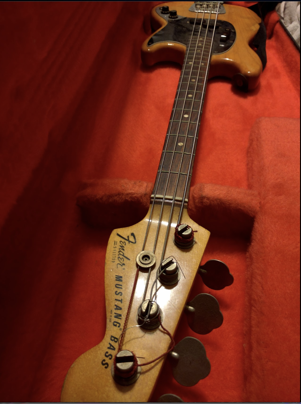 FenderMustang.png