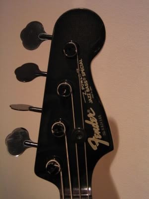 FenderPowerJazz004.jpg