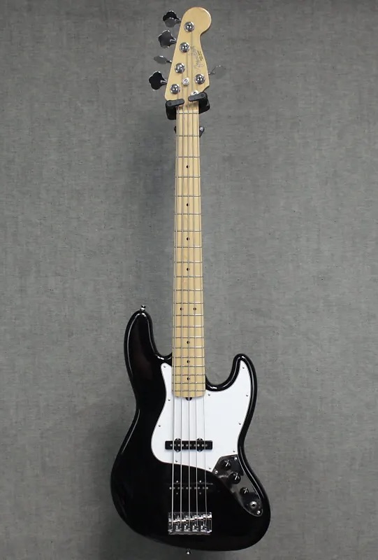 fenderV.jpeg