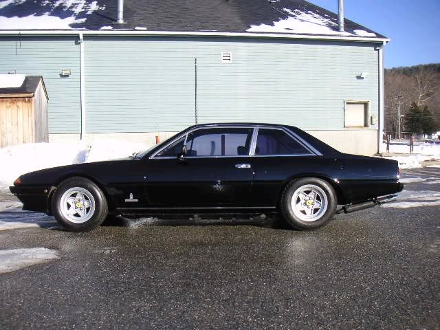ferrari400.jpg