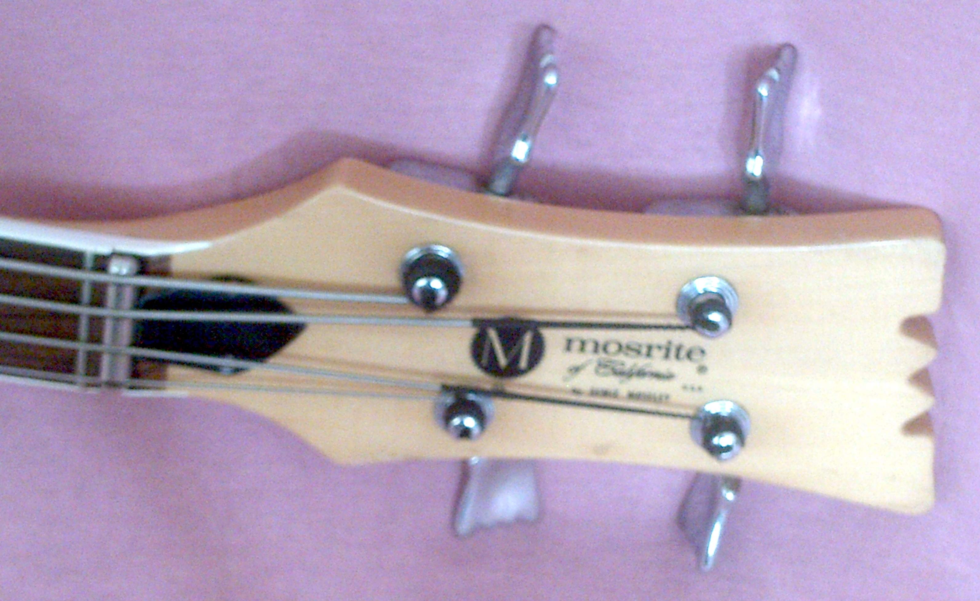 finished mosrite 007.jpg