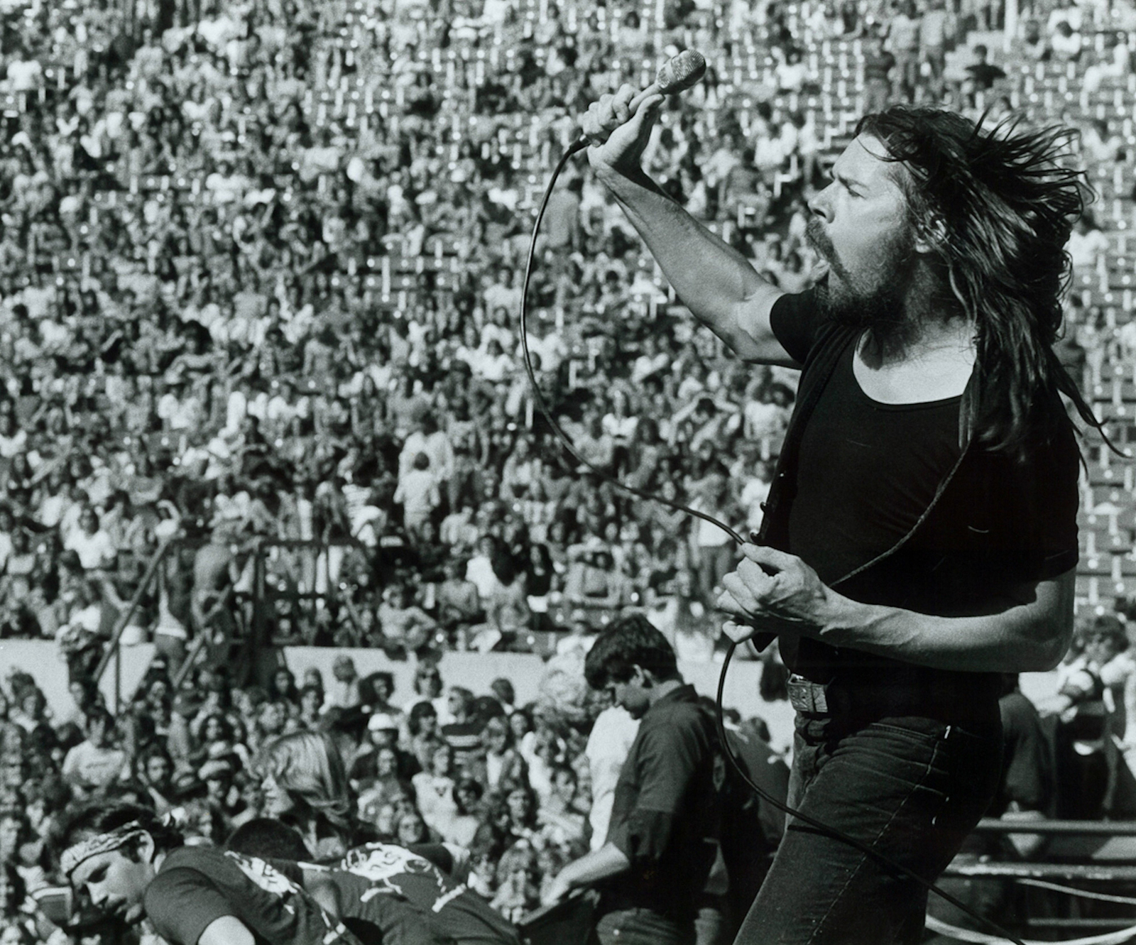 Fire-down-below-Seger-concert-crowd.jpg