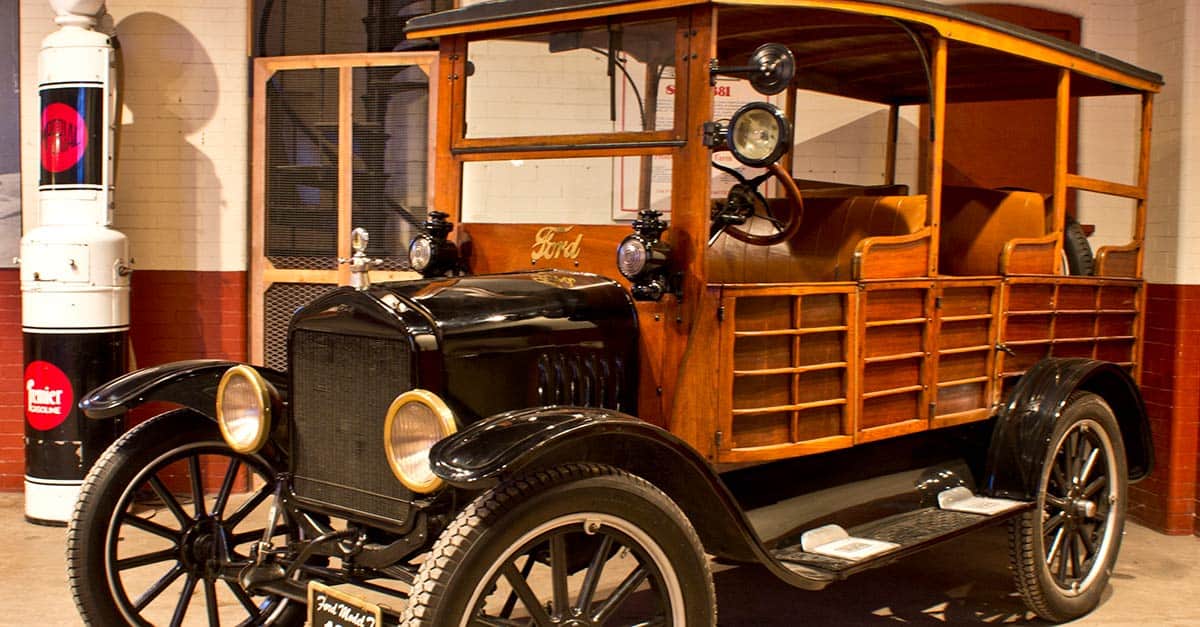 Ford_Model_T.jpg