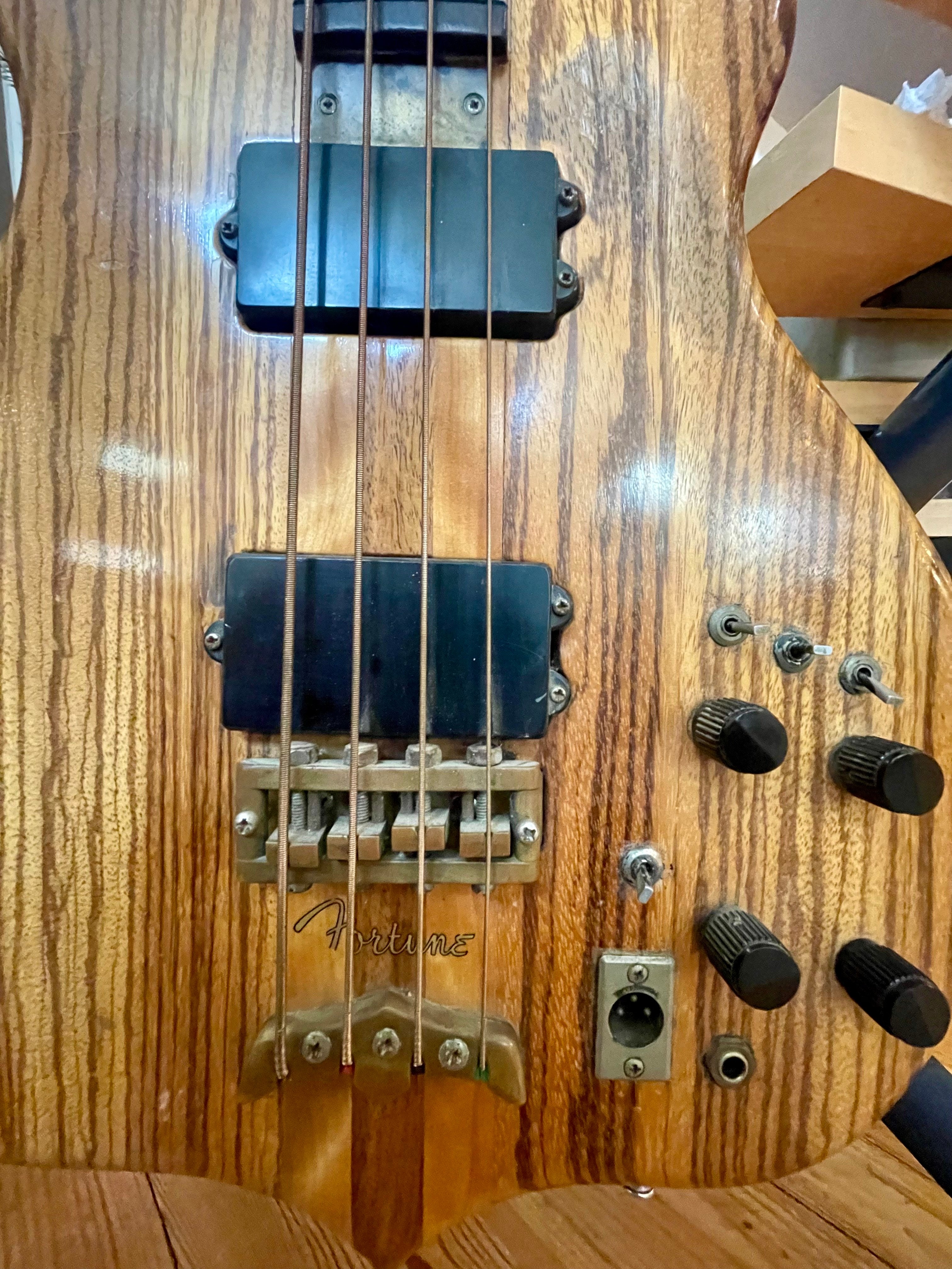 Fortune Alembic-Style Bass.jpeg