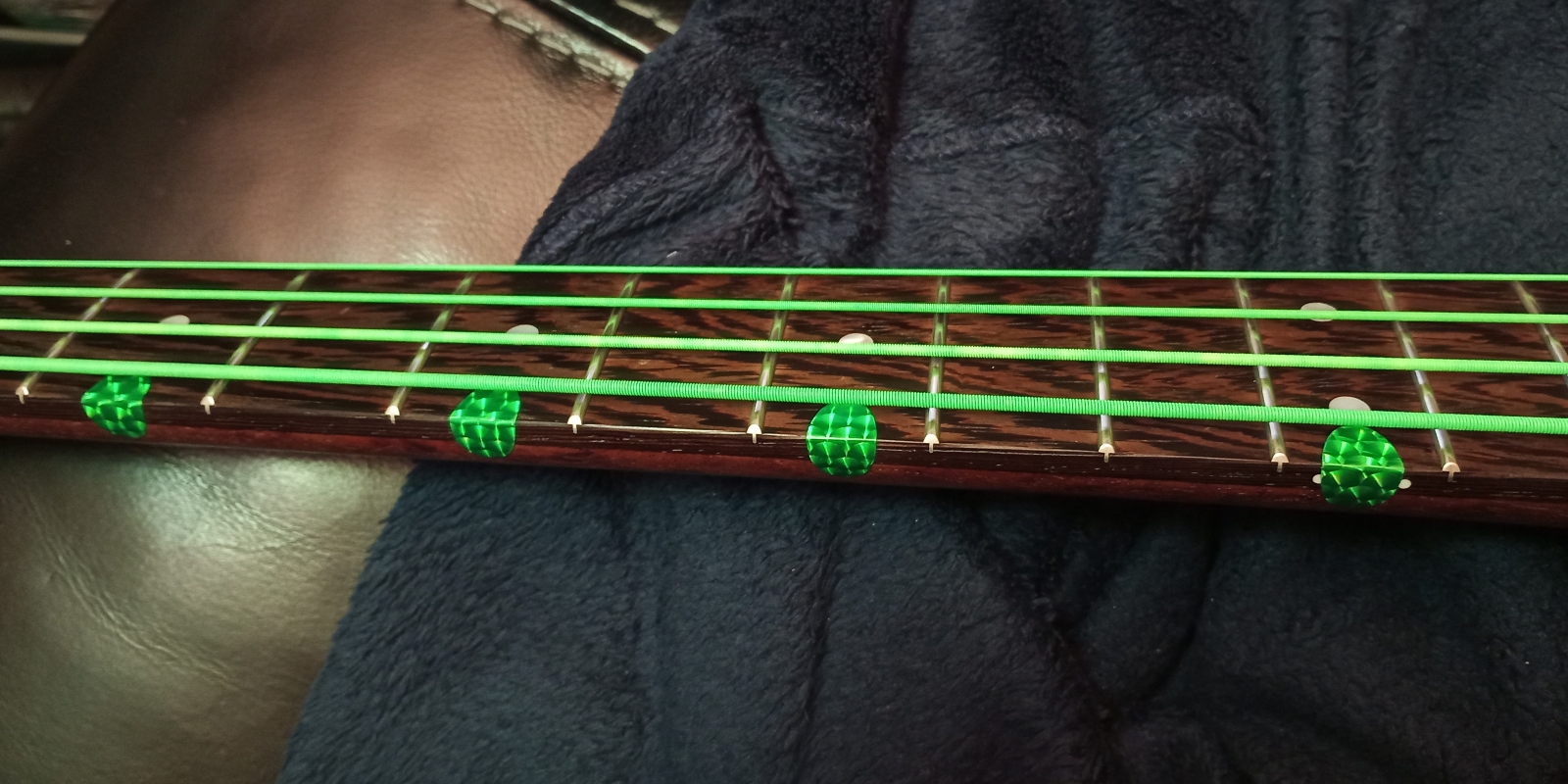 Fret markers 2.jpg