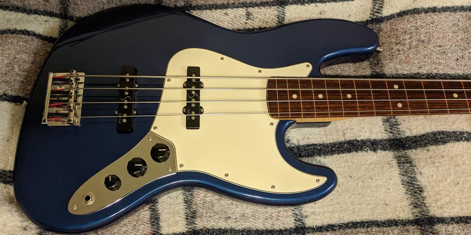 Fretless 2 1600.jpg