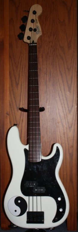 Fretless.jpg
