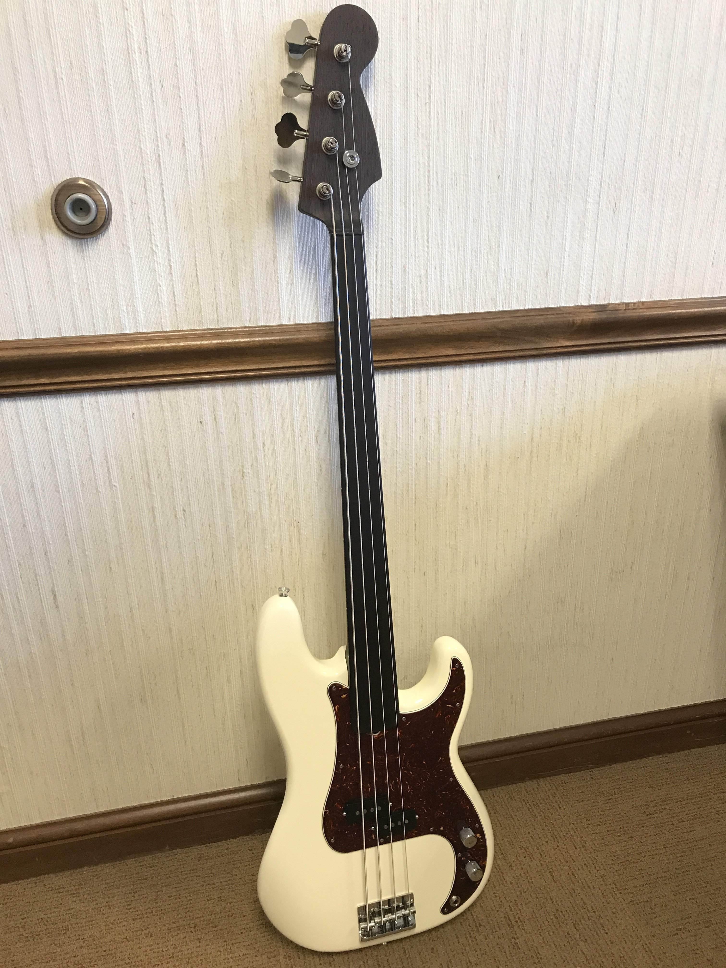 fretless.JPG
