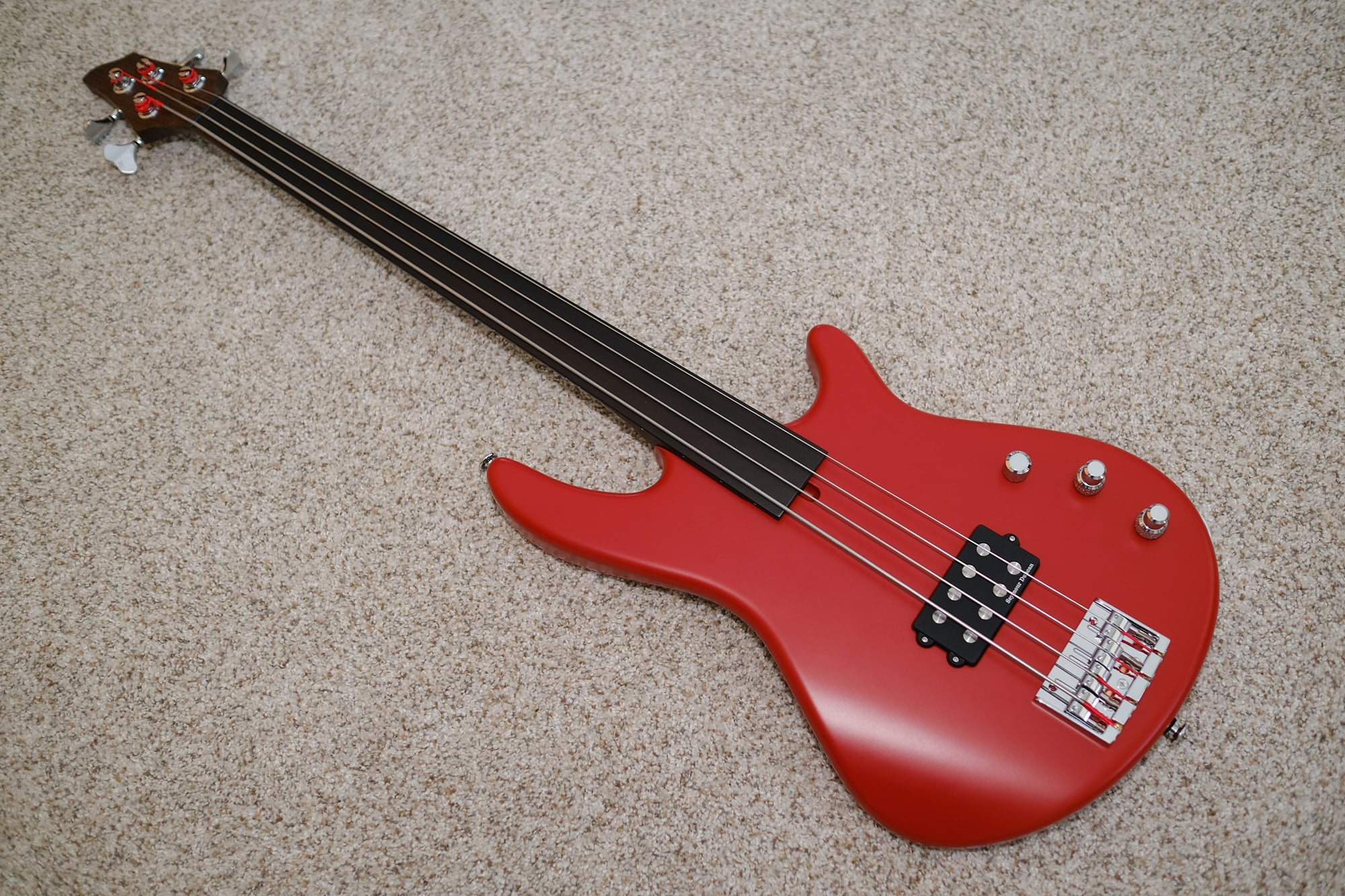 fretless.jpg