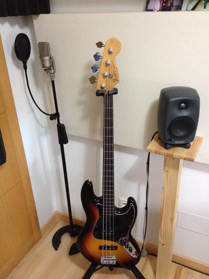 fretless.jpg