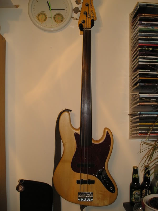 Fretless2.jpg