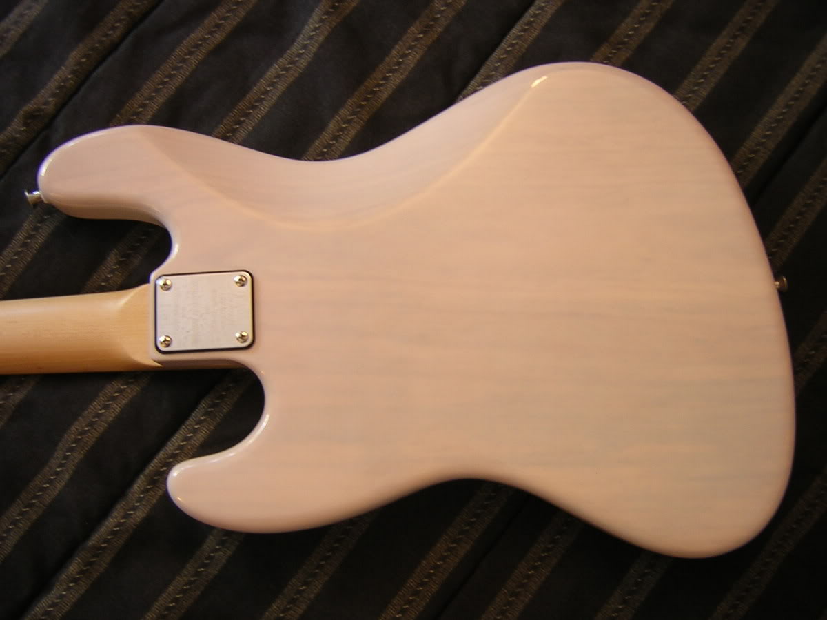 Fretless2.jpg