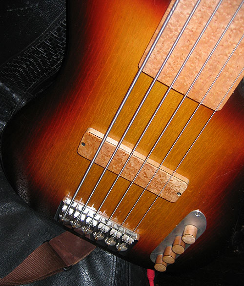 fretless20060903-001.jpg