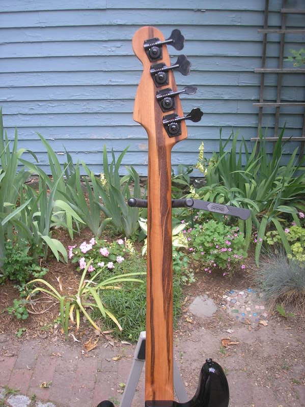 fretlessbass012.jpg