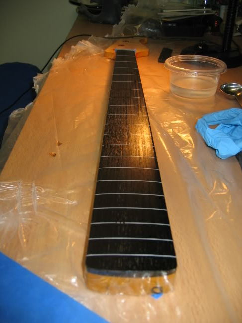 FRETLESSPROJECT031.jpg