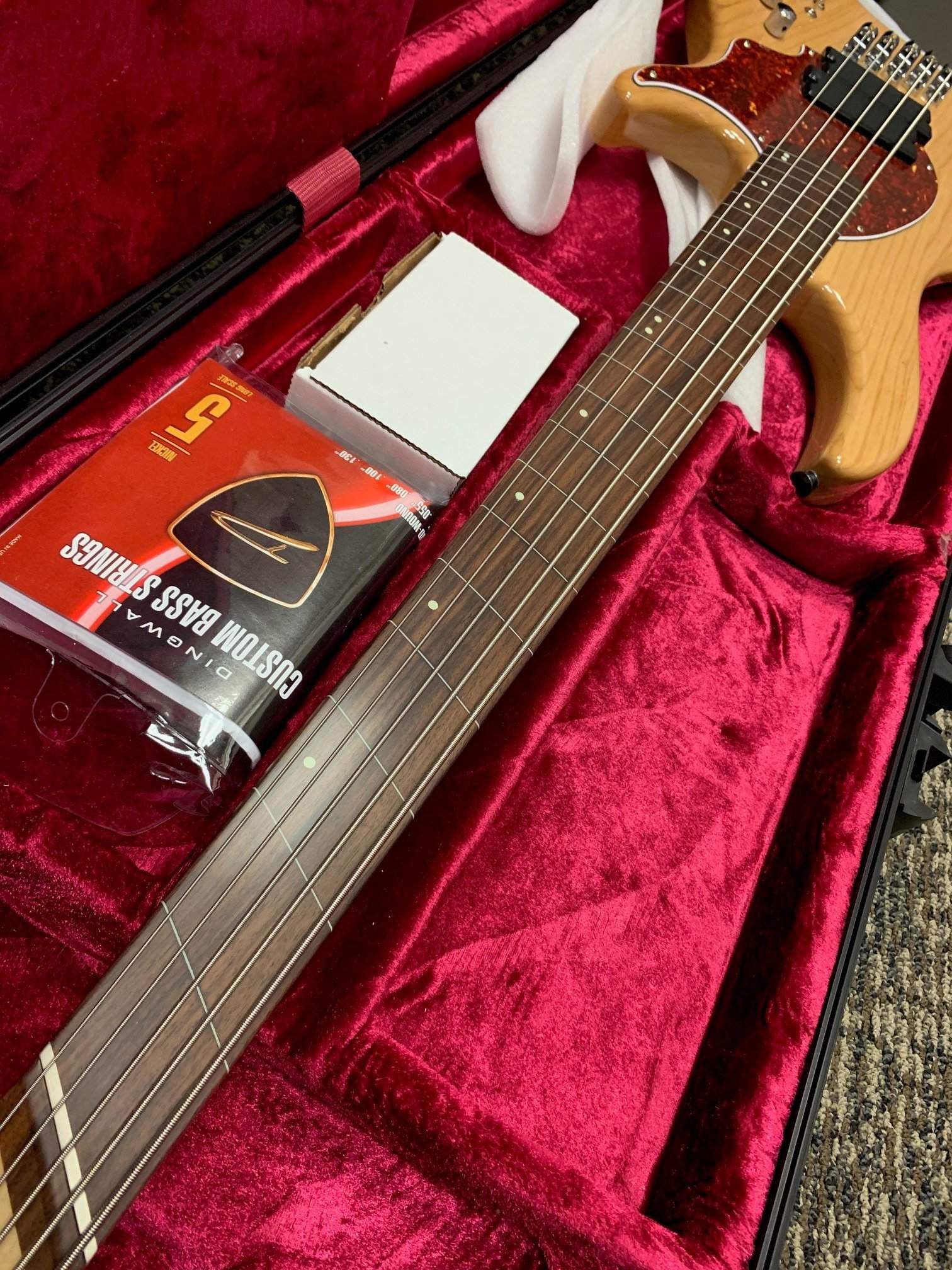 Fretlessunpack2.jpg