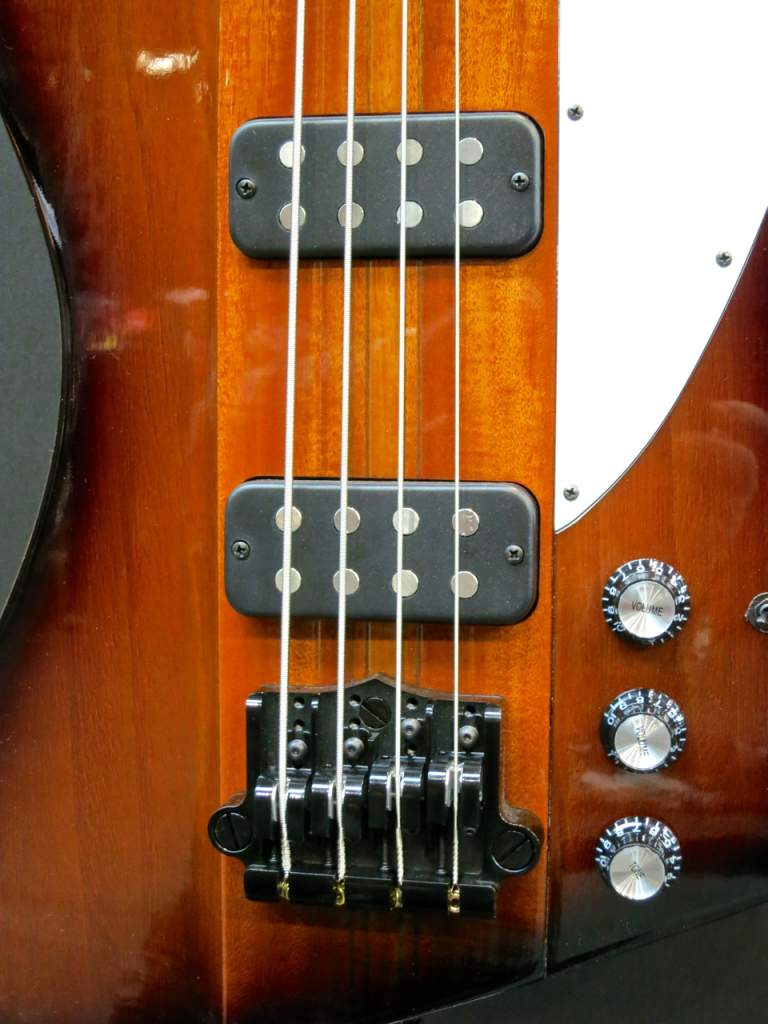 fuzz-2015-e28093-gibson-thunderbird-with-babicz-bridge.jpg