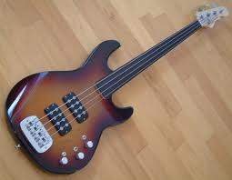 G&L 2000.jpg