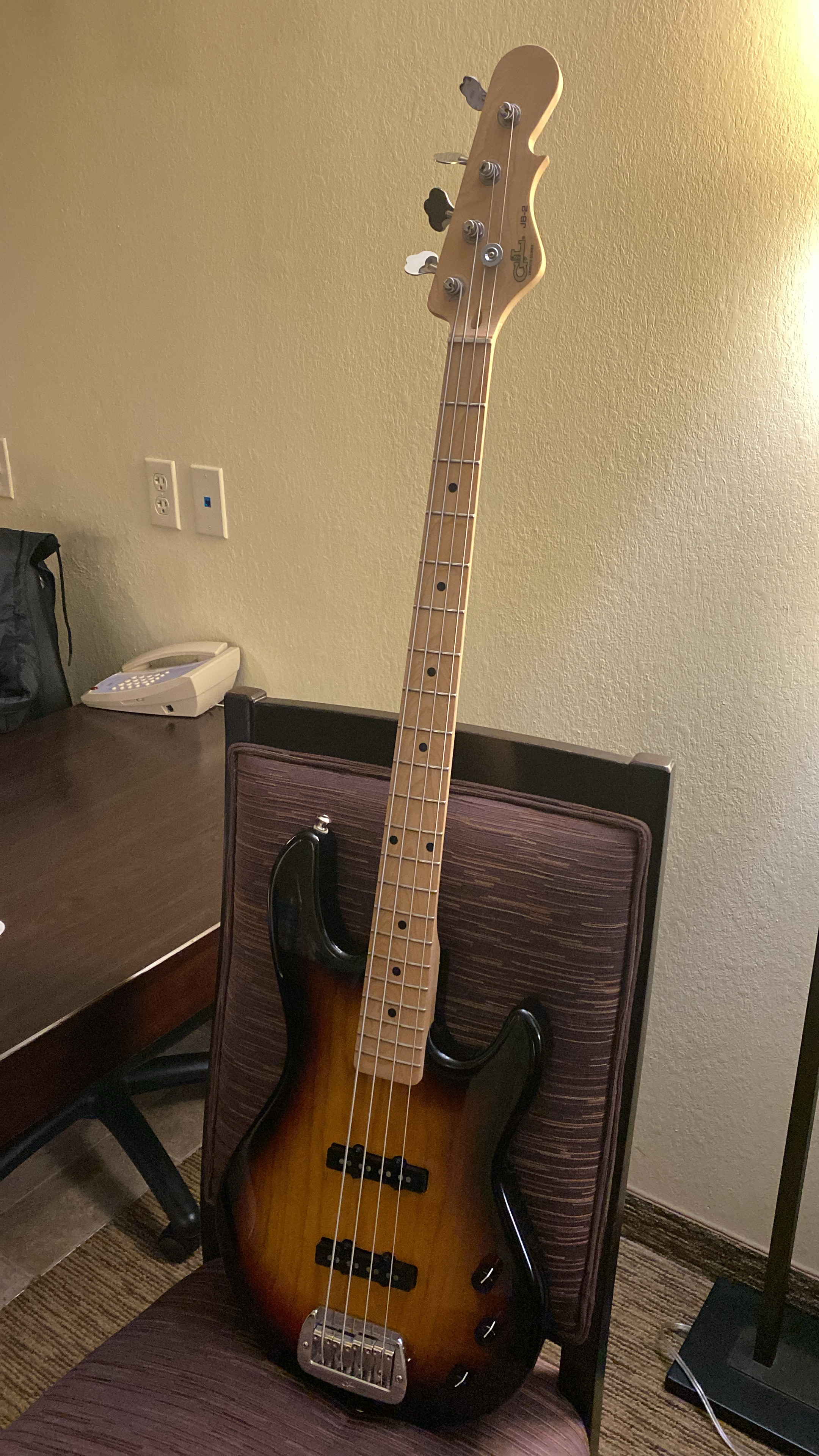 G&L.JPG
