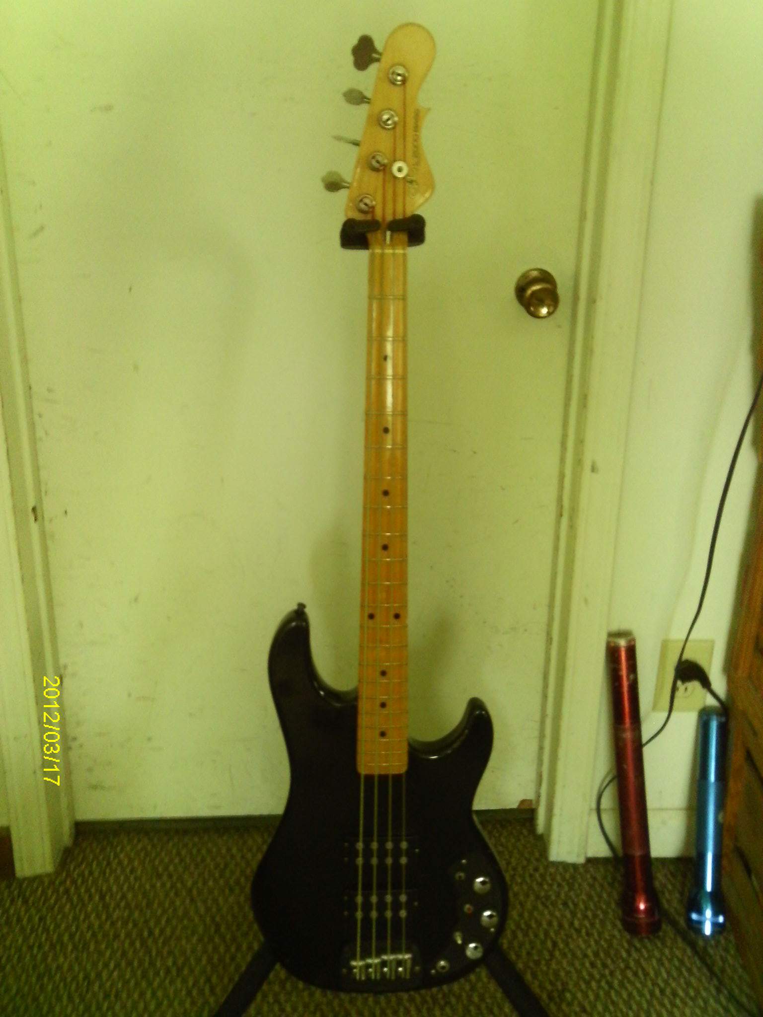 G&L L2K(1).JPG