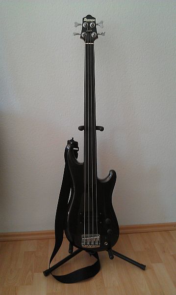 g4uvd98x.jpg