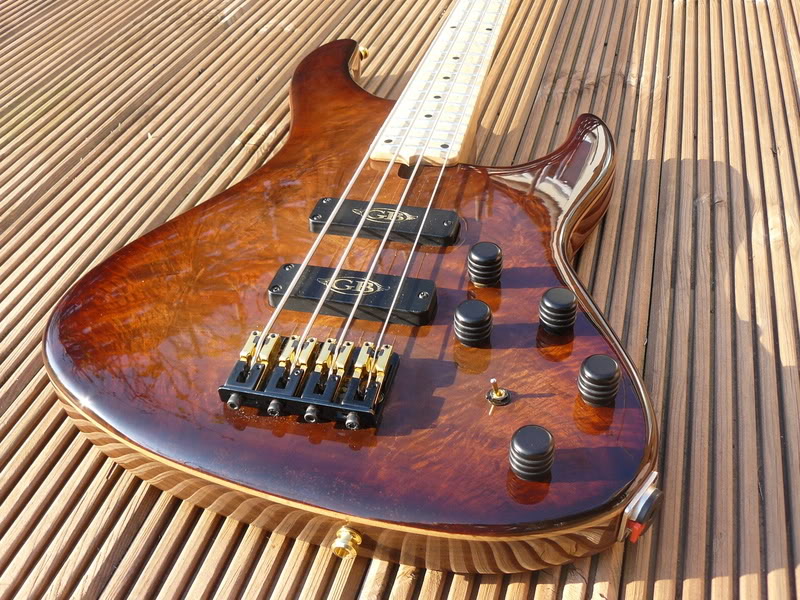 gbbass002-2.jpg
