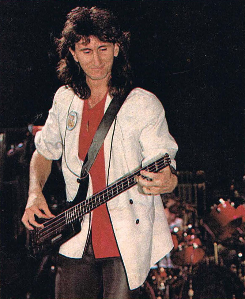 Geddy-Lee-Steinberger.png