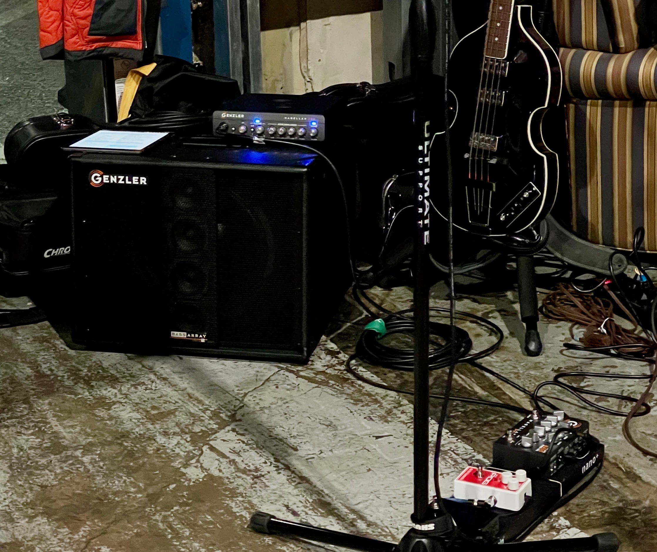 Genz Hofner Blk - 1.jpeg