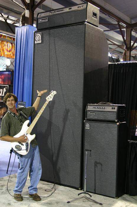 Giant Ampeg.jpg