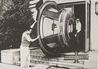 giant+speaker.jpg
