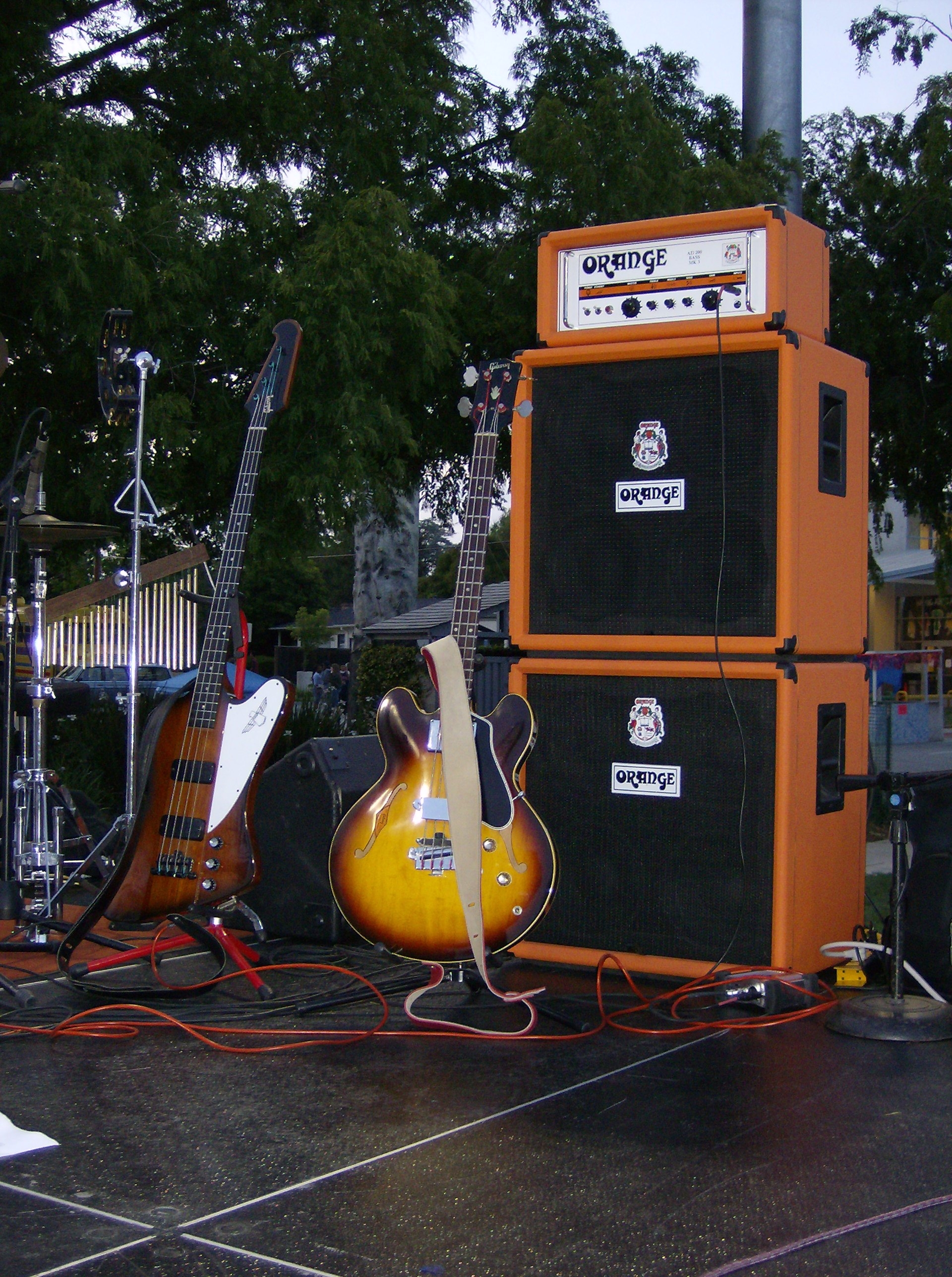 Gibson and Orange1.JPG