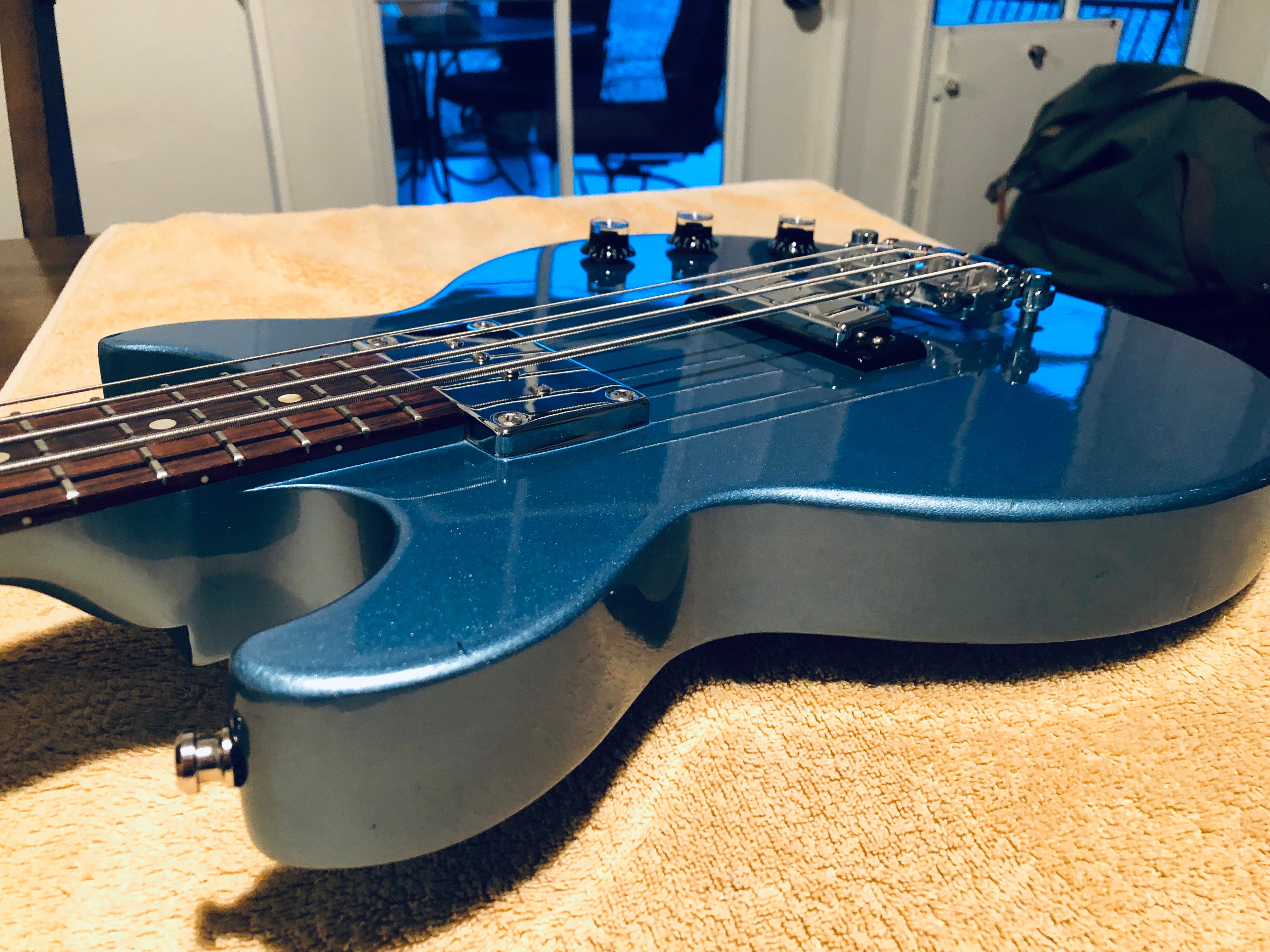 Gibson EB-11.3.jpg