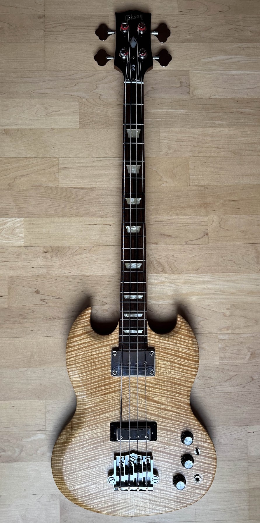 Gibson SG Supreme full front.jpg