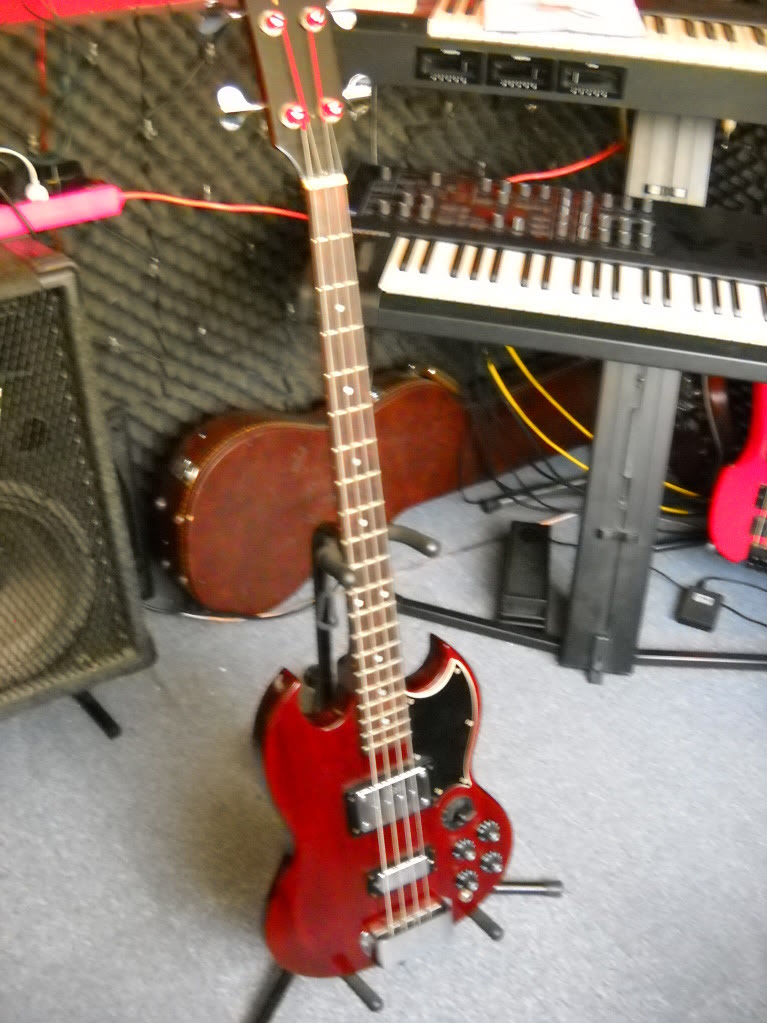 GibsonSGEB-3L015.jpg