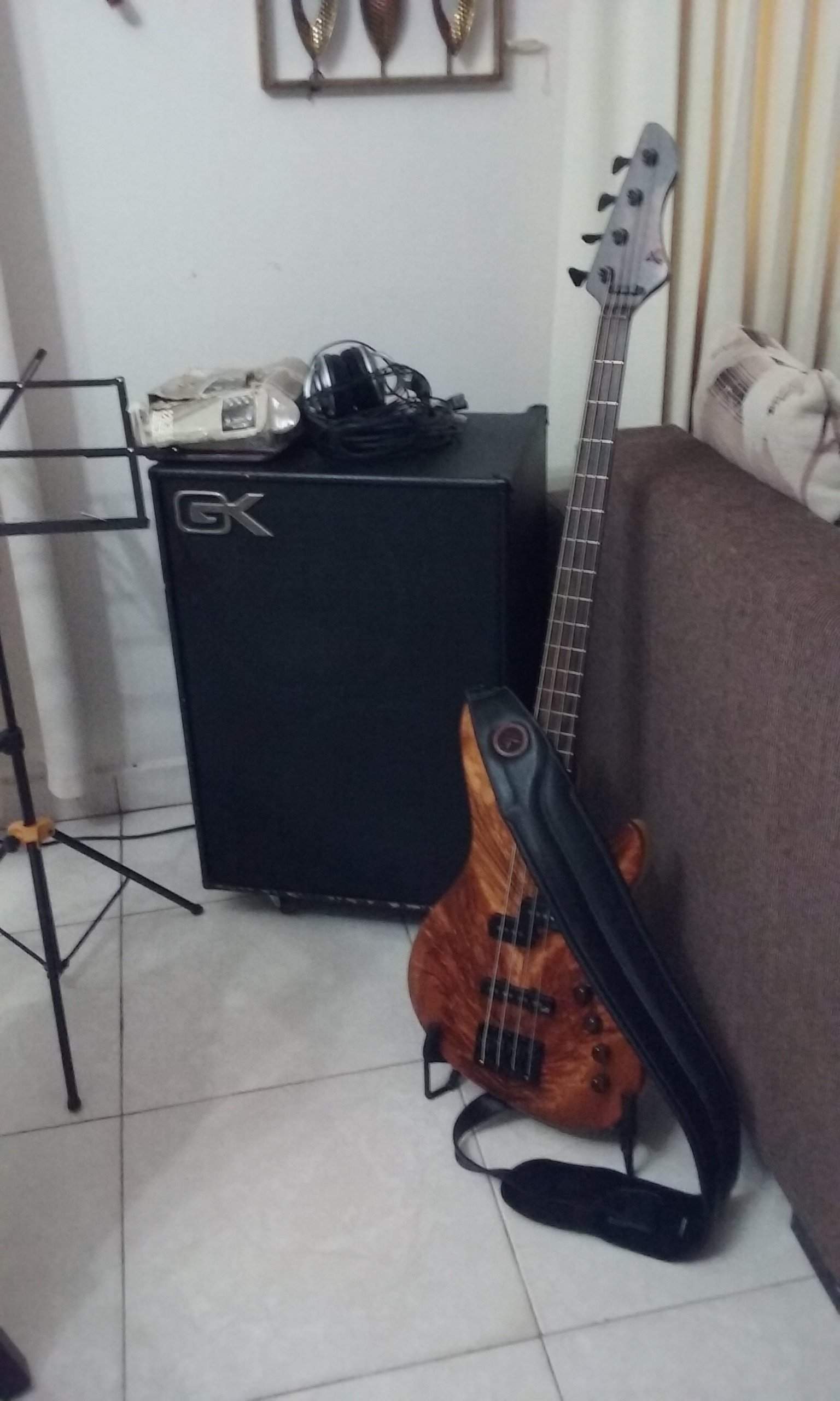 GK MB212.jpg